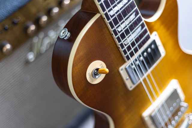 Postanowienie noworoczne: Gra na gitarze. Czy to dla każdego?